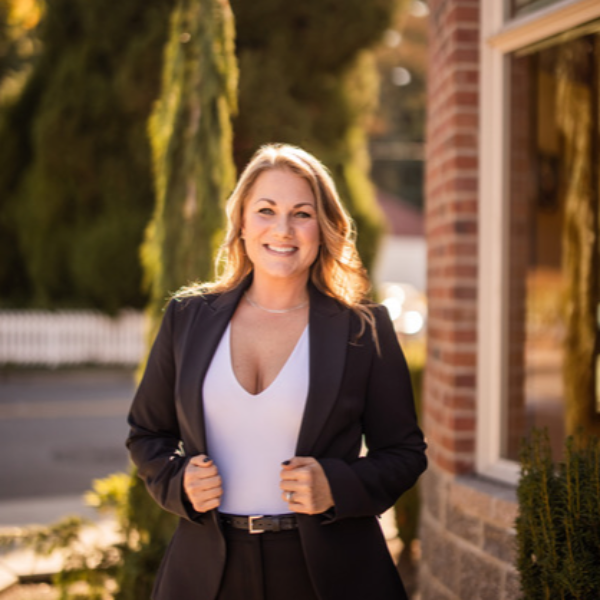 Anna Little | John L. Scott Real Estate | Arlington