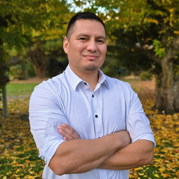 Bobby Peña | John L. Scott Real Estate | Yakima