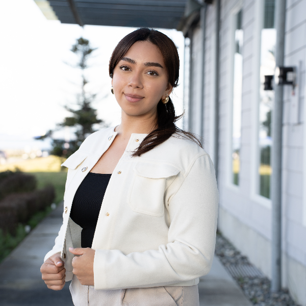 Cintia Barajas | John L. Scott Real Estate | Anacortes
