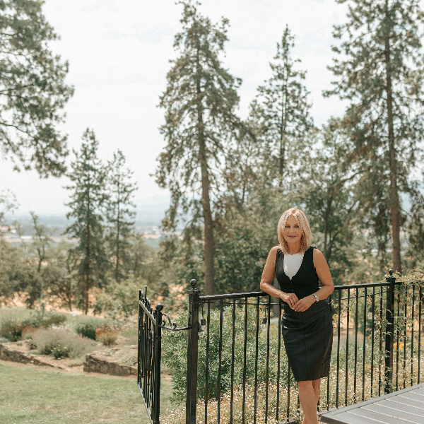 Laura Hovland | John L. Scott Real Estate | Medford