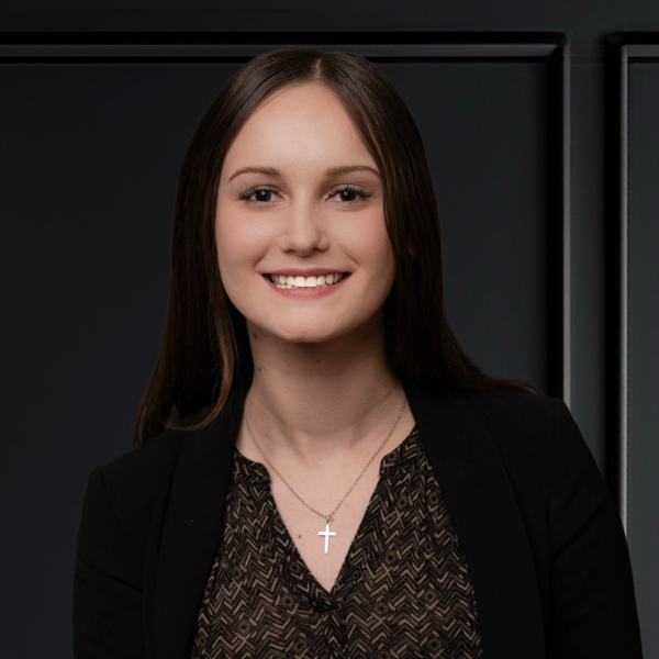 Sierra Stahowiak | John L. Scott Real Estate | South Kitsap Gig Harbor Regional Office