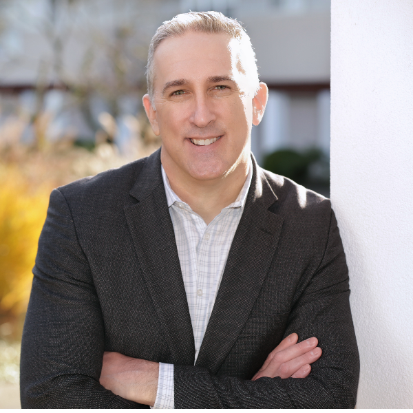 Tucker Petrzelka | John L. Scott Real Estate | Bellevue Main