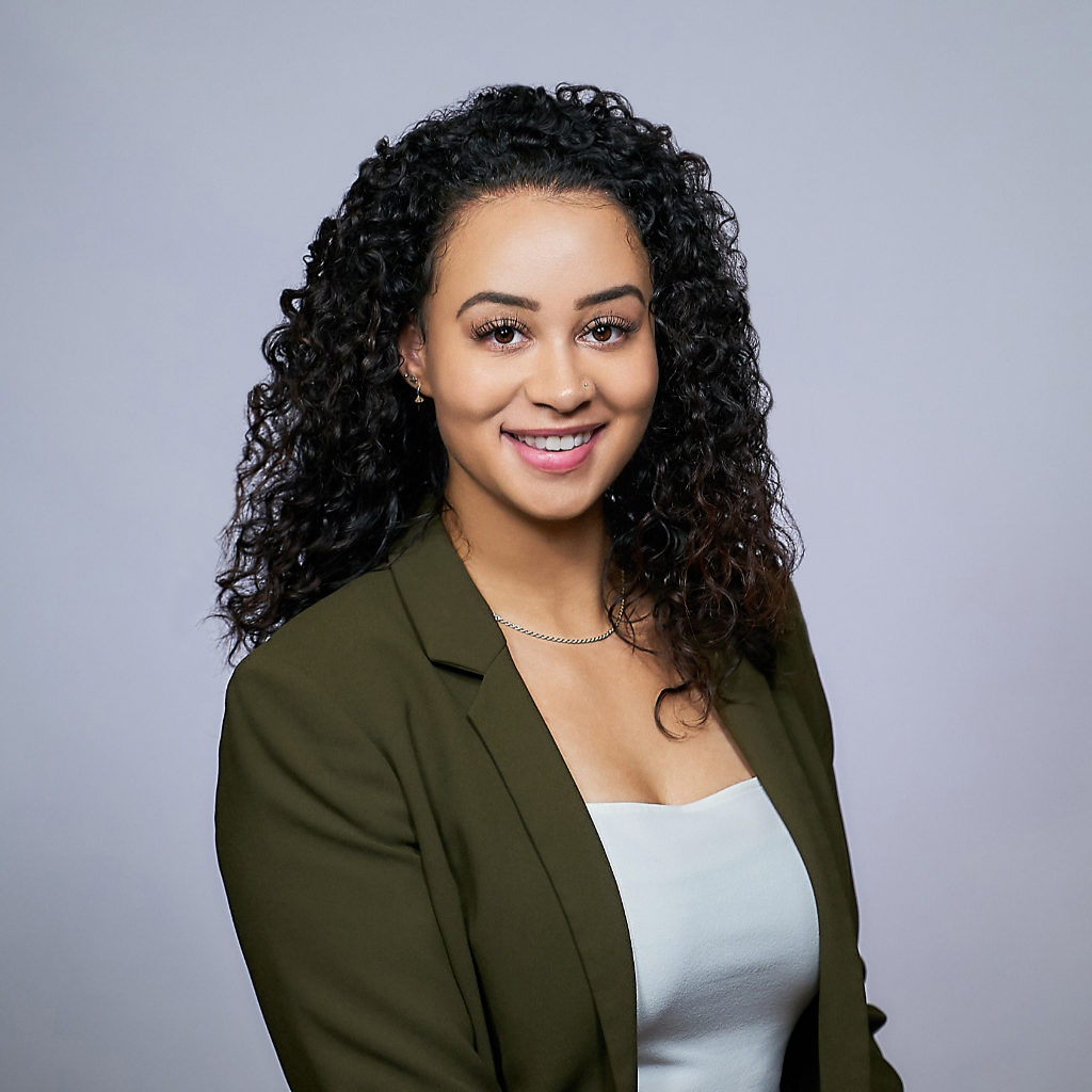 Zoe Durr | John L. Scott Real Estate | Seattle Center